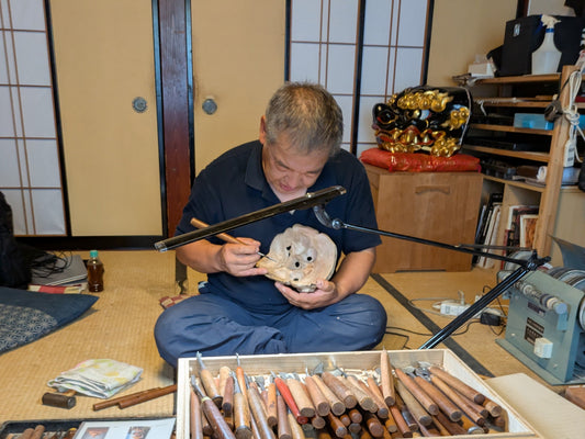 考えることこそ原点　井波彫刻師・山﨑新介